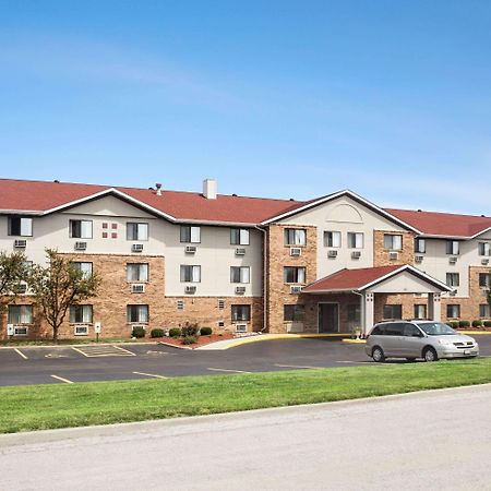 Super 8 By Wyndham Fairview Heights-St. Louis Exterior foto
