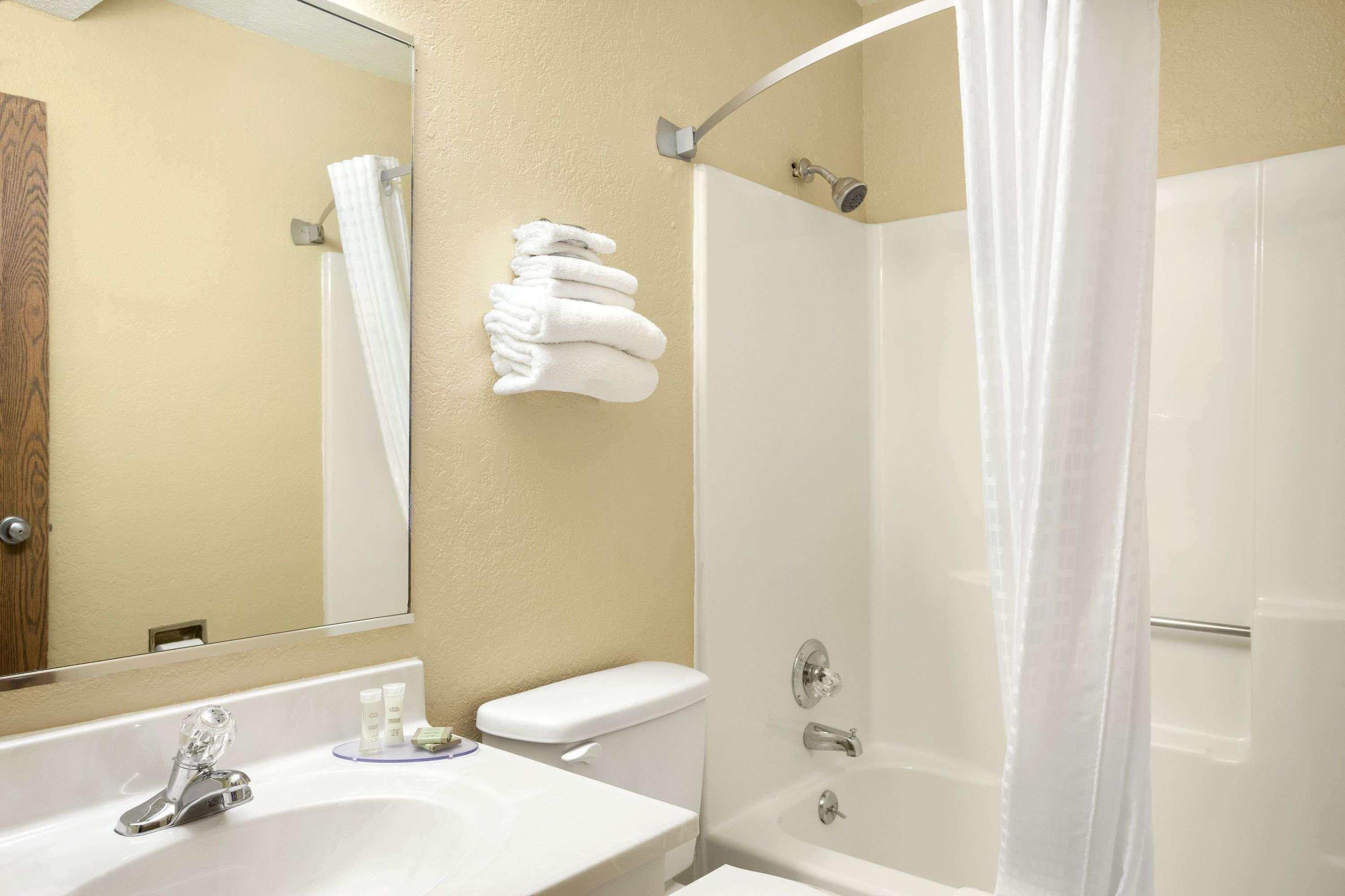 Super 8 By Wyndham Fairview Heights-St. Louis Exterior foto